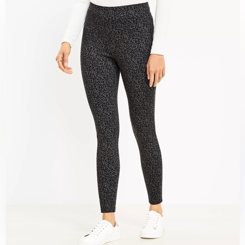 Loft Black/Gray Leopard Print Pointe Knit Leggings Sz Lg